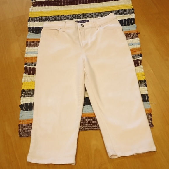 Gloria Vanderbilt Bedazzled Pink Amanda Skimmer Crop Jeans-#1503 - Picture 6 of 13